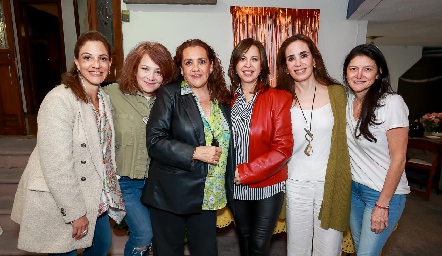  Miriam Sandoval, Coni Valdés, Martha Elena Meade, Mella Elizalde, Cristy Chevaile y Tania Aiza.