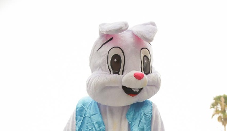  Carmelita y el conejo de pascua.