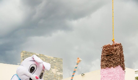  Listos para la piñata.