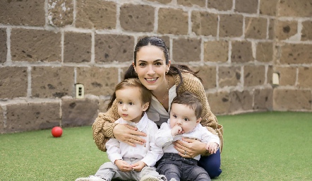  Montse Berrueta, Pablo y José María Sánchez.