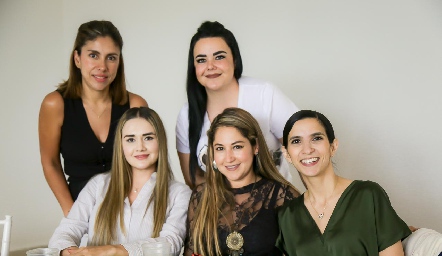  Jessica Mercado, Marisol García, Cindy Luna, Karla Regina y Cecilia Martínez.