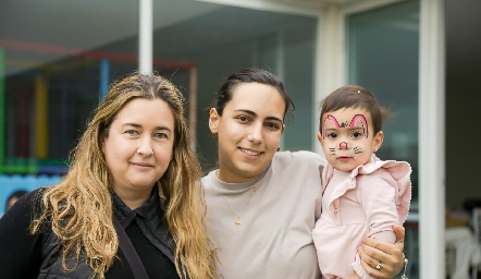  Martha Martínez, María Berrueta y María Domínguez.