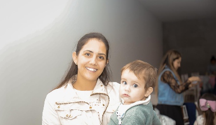 Cristina Rivero con su hijo Ernesto Zárate.