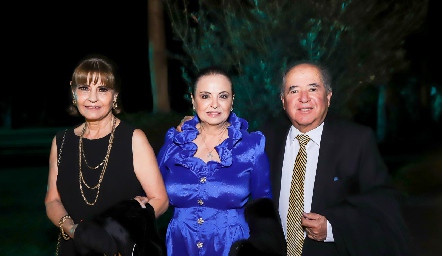  Isa Cabrera, Dora Cabrera y Javier Díaz Dibildox.