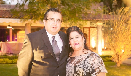 Alejandro Flores y Pilar Martínez.