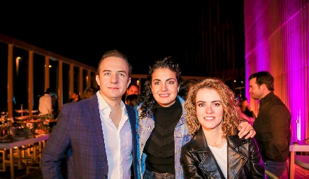  Carlos Velázquez, Ana Sofía Velázquez y Anna Lorca.