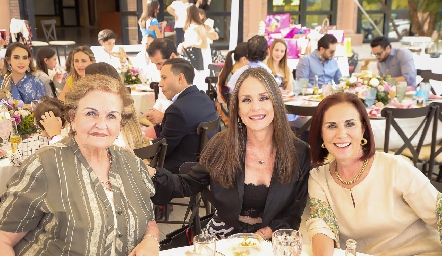  Luz Elena Borbolla, Lucero Gouyonnet y Chilin Corripio.