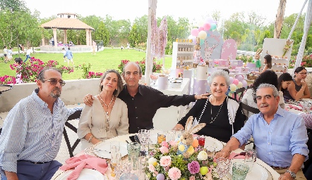  Los hermanos, Guillermo, Maru, Marcela y Mariano Borbolla.