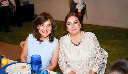  Gladys Castellanos y Silvia Esparza.
