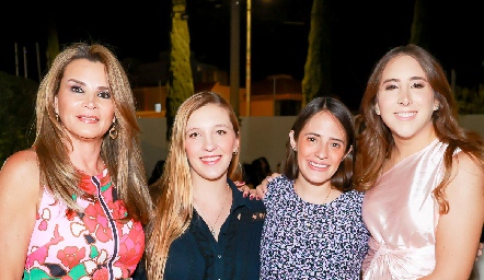  Bertha Barragán, Pau Martínez, Ale Ascanio y Diana Olvera.