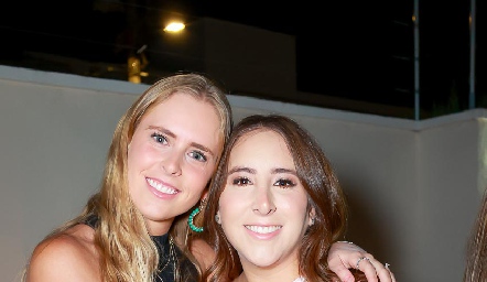  Ingrid Velasco y Diana Olvera.