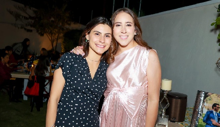  Tere Cadena y Diana Olvera.