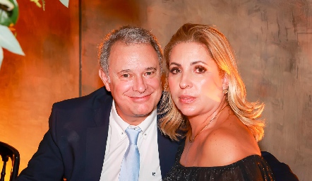 Enrique Minondo y Verónica Aguirre.