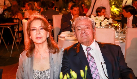  Elsa Castro y Mario Lozano.