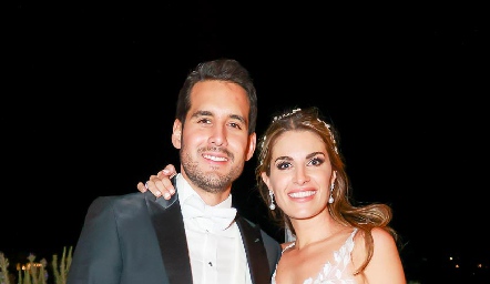  Samuel Hernández y Paulet Lozano ya son esposos.