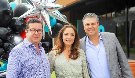  Ramón Martínez, Claudia Altamirano y Salomón Dip.