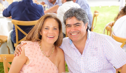  Patricia Fernández y Paco Leos.