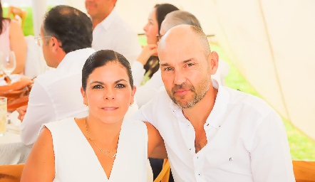  Mari Tere García y José Antonio González.
