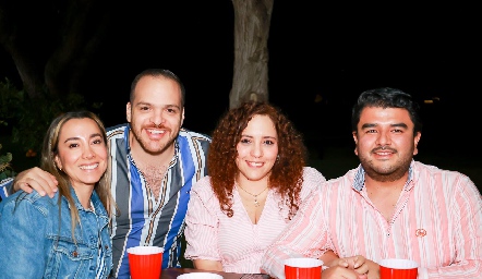  Rolando Sánchez, Rosario Garelli, Collins y Carlos Garelli.