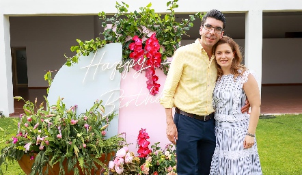  César Tobías y Magdalena Aldrete.