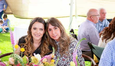  Adriana Medina y Leyre Hurtado.