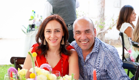  Sandra Aldrete y Marcelo Basurto.