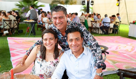  Lupita Lomelí, Jorge Zúñiga y Gustavo Barrales.
