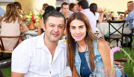  Miguel Chalita y Jana García.