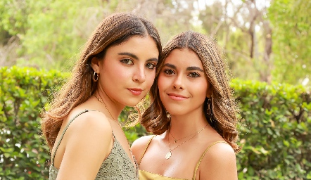  Connie Hermosillo y Ana Salazar.