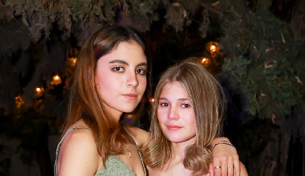  Connie Hermosillo y María Paula Díaz.