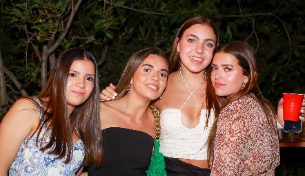 Camila Díaz de León, María Anguiano, Emelin Feres y Victoria Muñoz.
