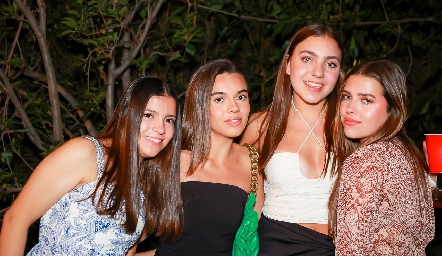  Camila Díaz de León, María Anguiano, Emelin Feres y Victoria Muñoz.