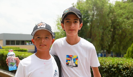  Fernando y Juan Manuel.