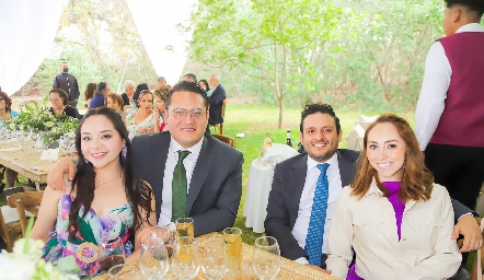  Pamela Salas, Diego Velarde, Andrés Zarate y Andrea Aramburu.