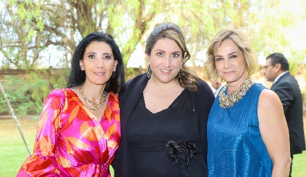 Alicia Tanus, María Díaz Infante y Alejandra Medina.