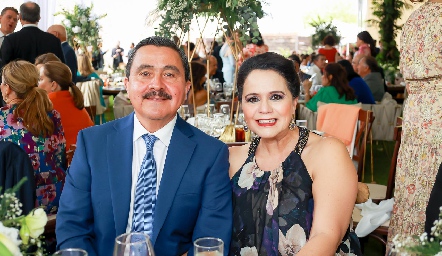  Tony Rocha y Martha Villavicencio.