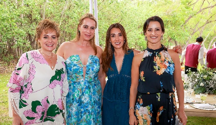  Elsa Bremer, Meritchell, Vanessa y Mónica Galarza.