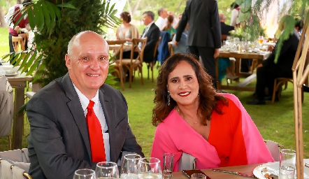  Victoriano Martínez y Ale Treviño.