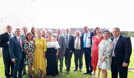  Edmundo Elorduy con sus amigos.
