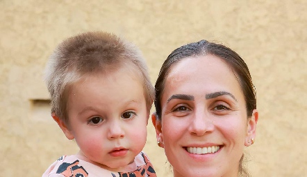  Mónica Hernández y Alonso  .
