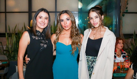  Bárbara Rojas, Eleida Torres y Lore Alvarado.