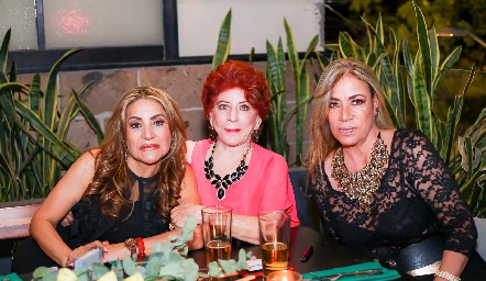  Leticia Córdova, Mirna Zapata y Lorena Villaseñor.