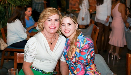  Anabel y Victoria Azuara.