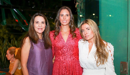  Leticia Gutiérrez, Daniela de la Fuente y Graciela Torres.