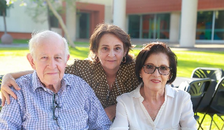  José Luis Paulín, Gaby del Pozo y Graciela Paulín.