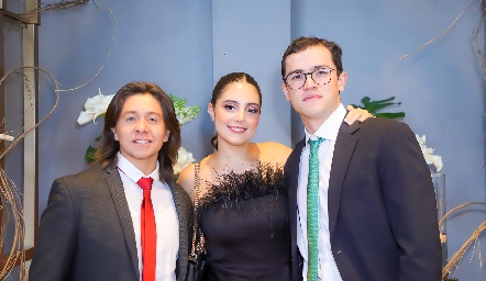  César Ojeda, Valentina Hernández y Yusef Abud.