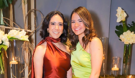  Regina Montés y Mariana Rivera.