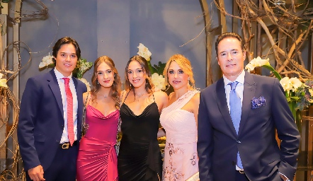  José Manuel Lozano, Fernanda Gama, Juliana Gama, Alejandra Santos y Manuel Lozano .