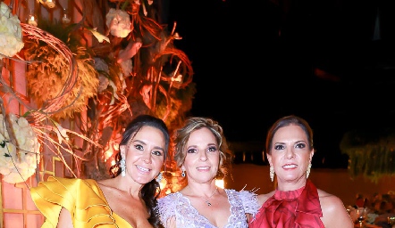  María Gracia Sousa, Jana y Pita Del Valle.