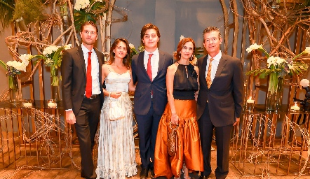  Jorge García, Isabela, Chema, Rocío y Toño Mendizábal.